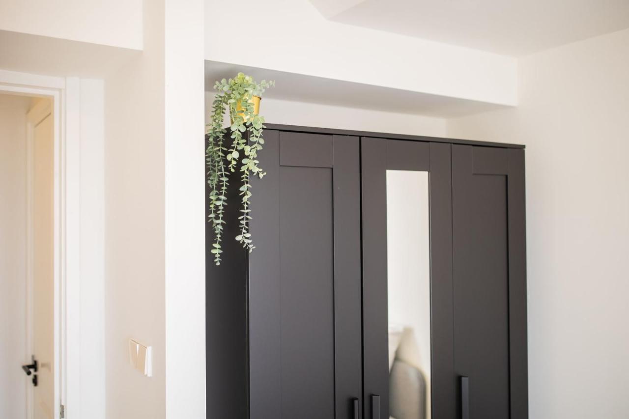 Happily 2 Bedroom Serviced Apartment 75M2 -Nb306H- รอตเตอร์ดัม ภายนอก รูปภาพ